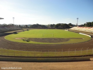 Foto: Estádio Hermínio Ometto, em Arararas - Templos do Futebol/Divulgação